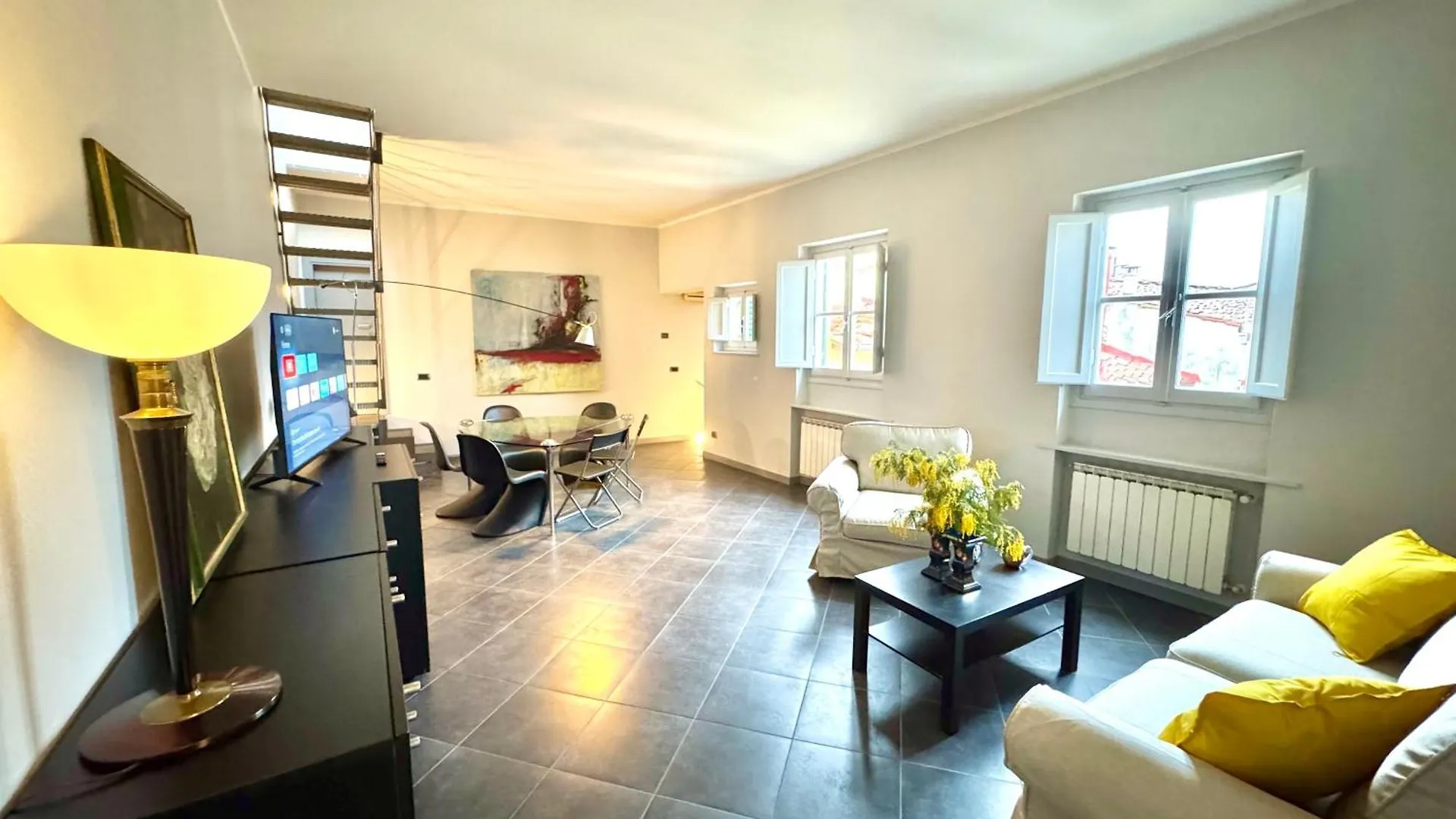 Apartament A Terrace In Oltrarno